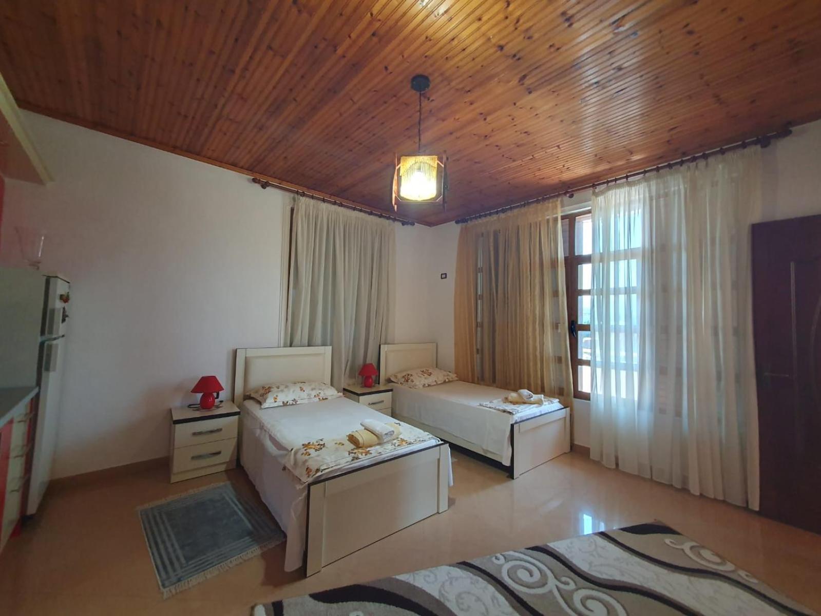 Sara Guesthouse Berat Exterior foto